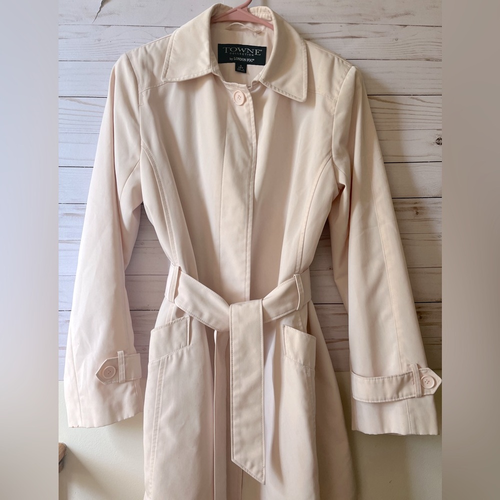 Towne by London Fog Pale pink short Spring trench coat
